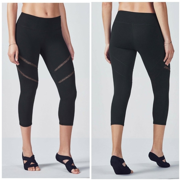 Fabletics Pants - NWT. Fabletics Alessia Capri XXS